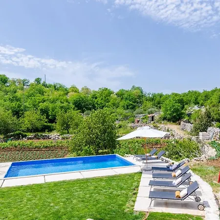 Majkovica - Four Bedroom With Terrace And Swimming Pool Appartement Gromaca