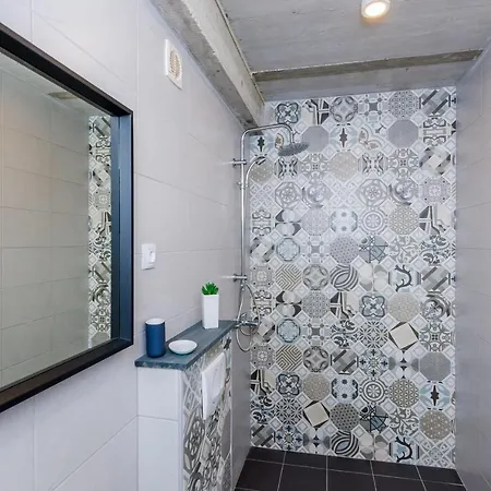 Majkovica - Four Bedroom With Terrace And Swimming Pool * Gromaca