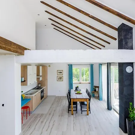 Majkovica - Four Bedroom With Terrace And Swimming Pool 아파트 *